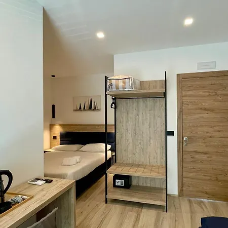 Airport Couette-café Bari