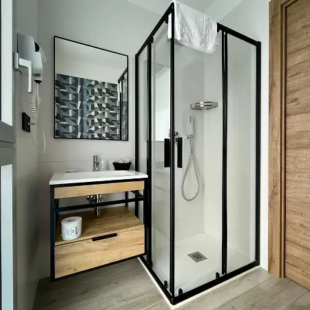 Couette-café Airport 4*