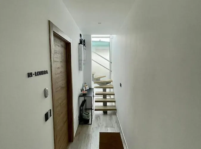 Airport Nocleg ze śniadaniem 4*